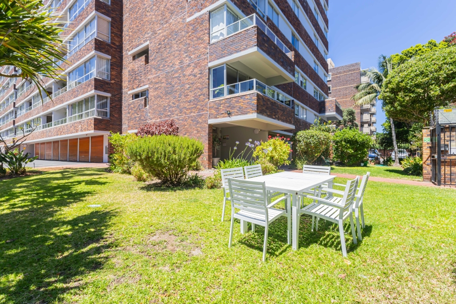 2 Bedroom Property for Sale in Sea Point Western Cape